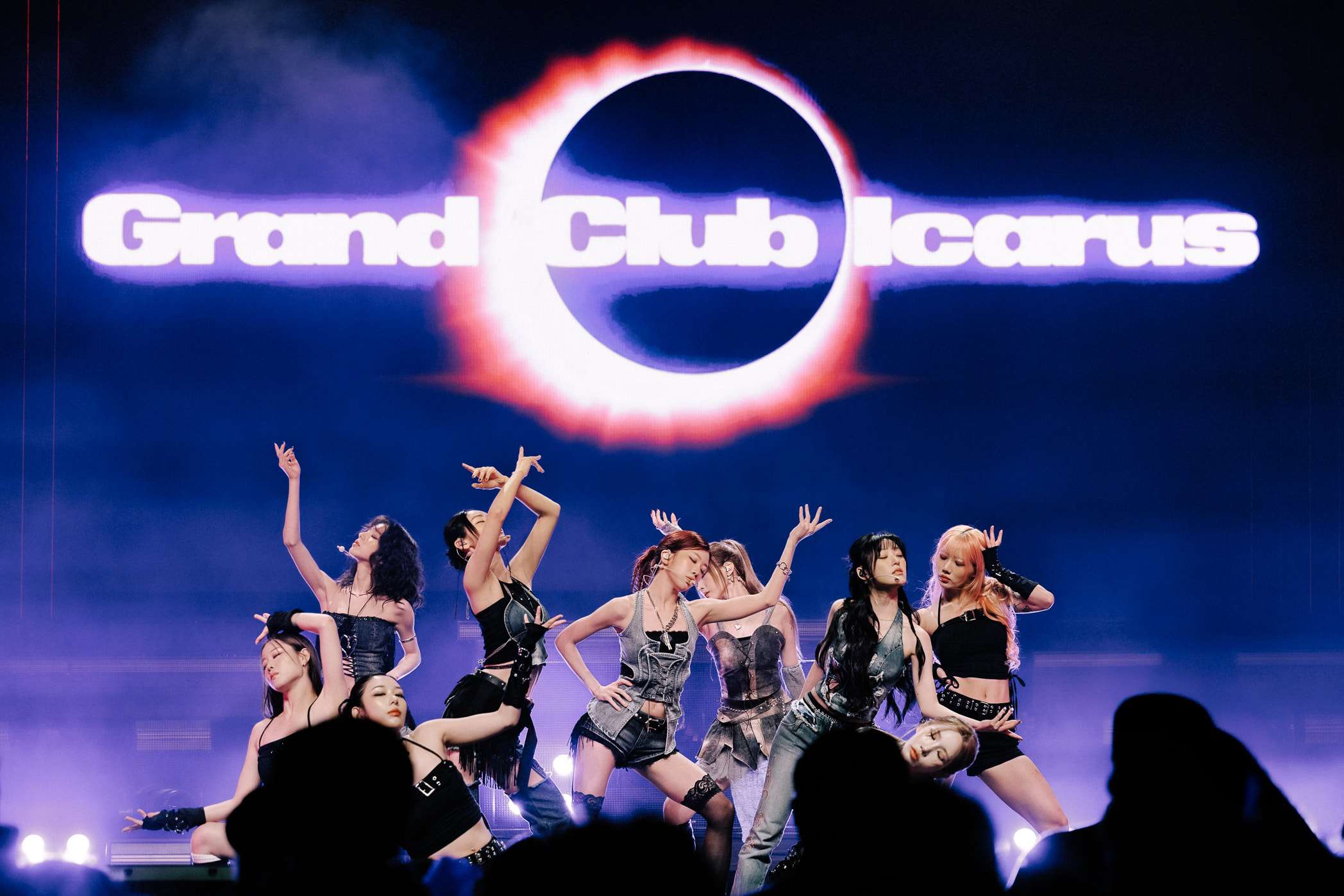 ARTMS Grand Club Icarus 01